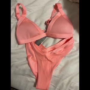 ONEONE SWIMWEAR coral set!